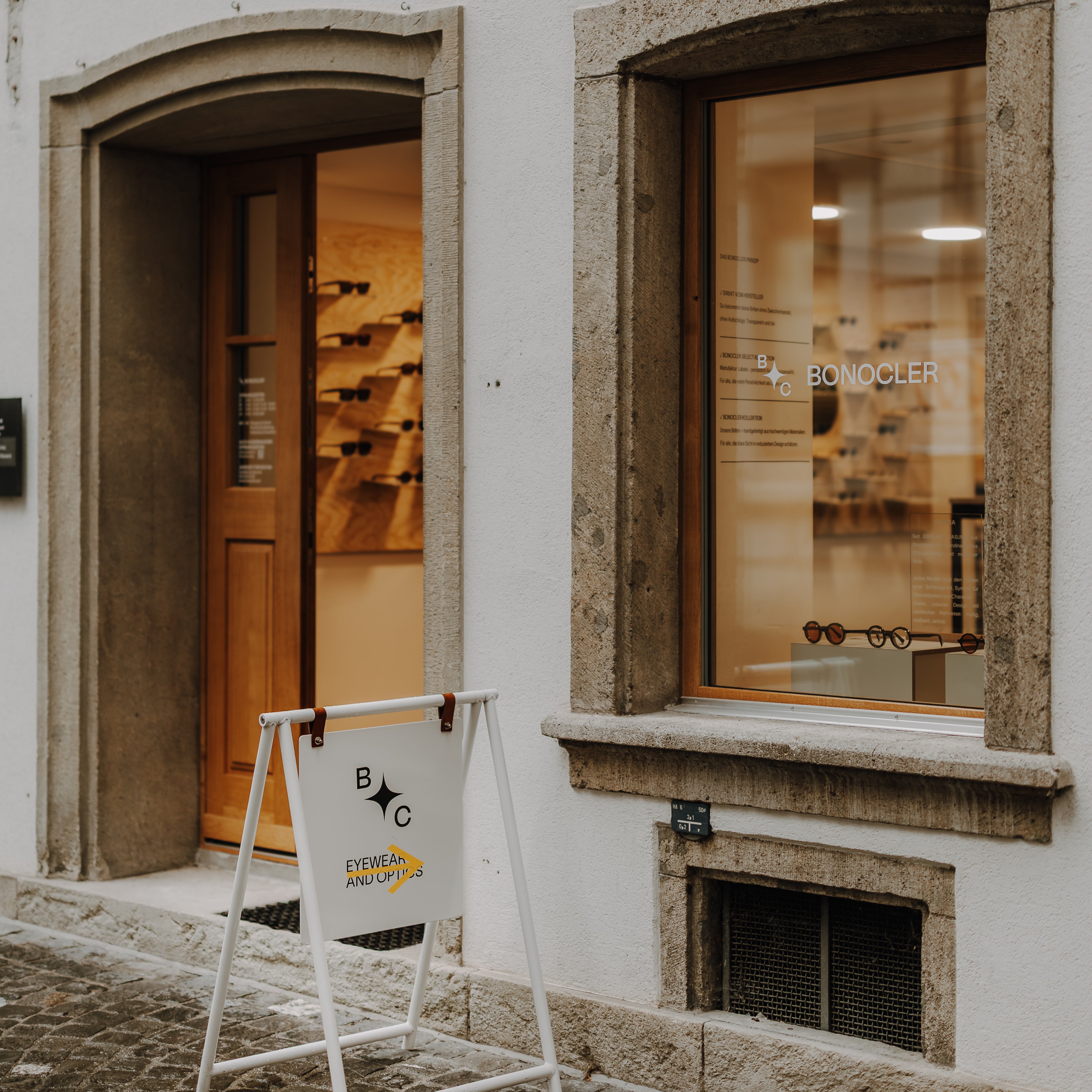 BONOCLER Baden Rathausgasse aussen offen