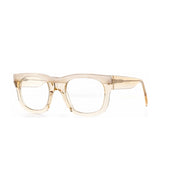 Ovale Brille aus Bioacetat und Holz, transparent, breite Passform, limitierte Auflage 250 Stück.
Seitenansicht.